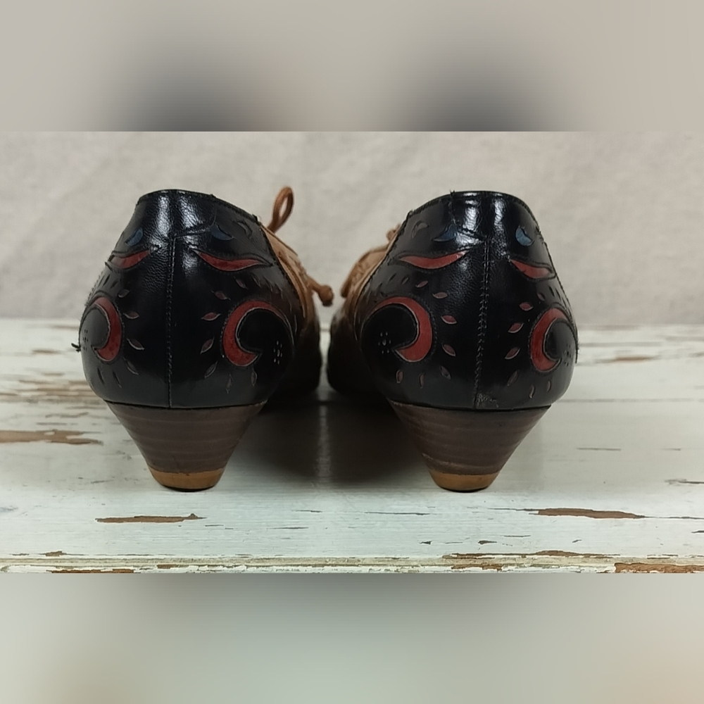 Vintage Paradox Shoes - Picture 4 of 6
